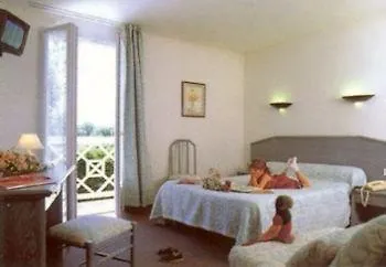 Hotell Restaurant Le Relais Des Gourmands 3*