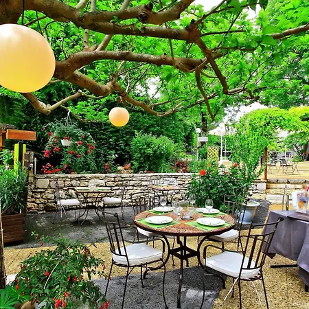 Restaurant Le Relais Des Gourmands Hotell Gramat